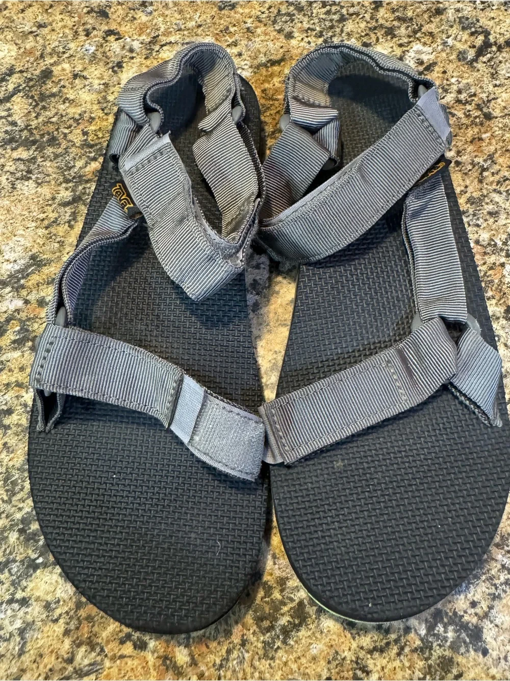 Teva Men's Size 10 Original Universal Sandals Gray Green  hiking Trail Shoes